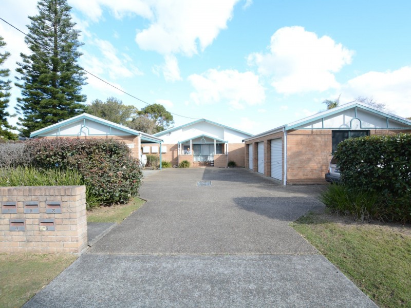 Unit 2/26 Old Bar Road, Old Bar NSW 2430