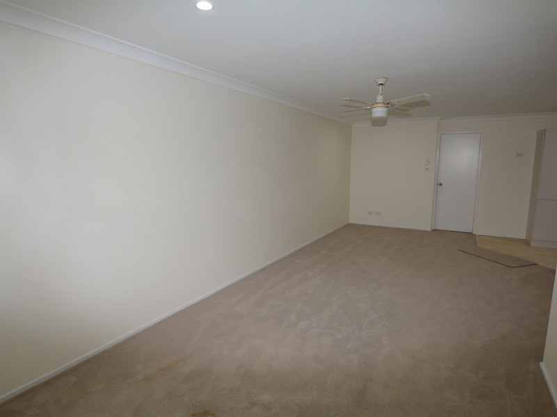 Unit 2/26 Old Bar Road, Old Bar NSW 2430