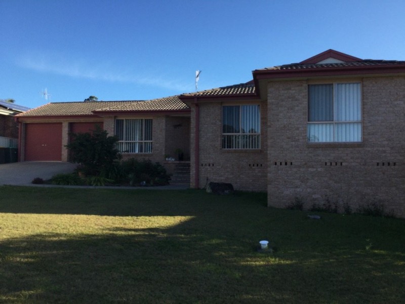 5 Burrawong Cres, Taree NSW 2430