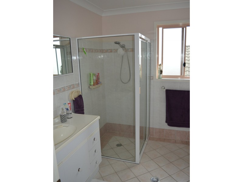 5 Burrawong Cres, Taree NSW 2430