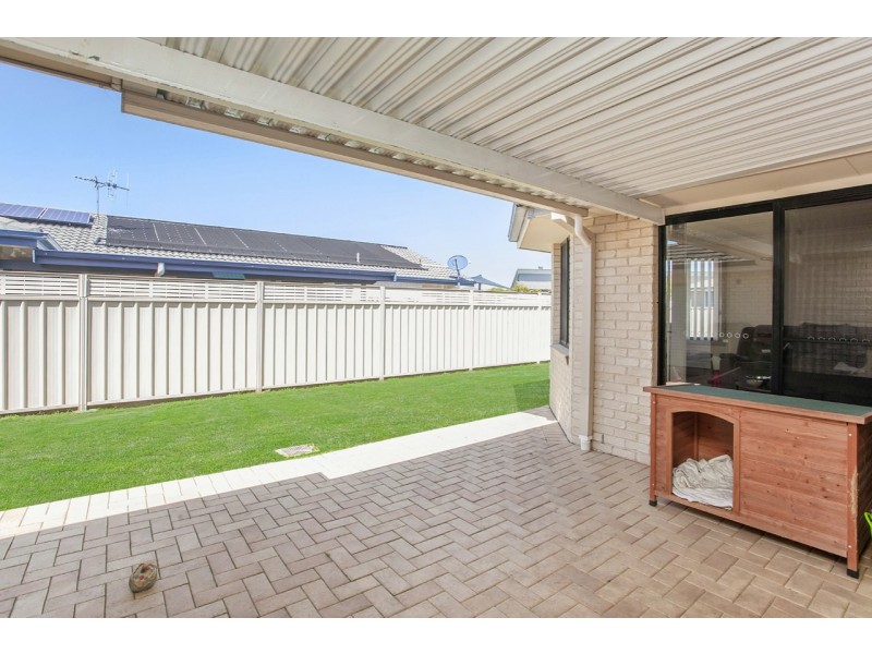 7 Yellowfin Avenue, Old Bar NSW 2430