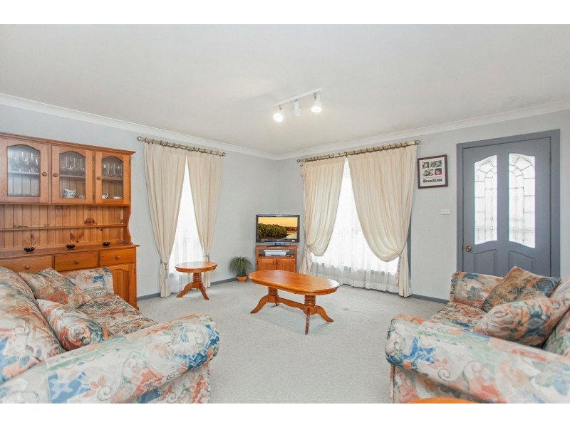 2/6 Casuarina Close, Old Bar NSW 2430