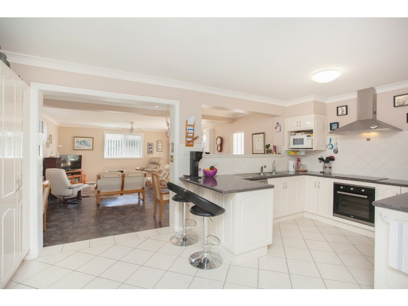 63 Clerke Street, Old Bar NSW 2430