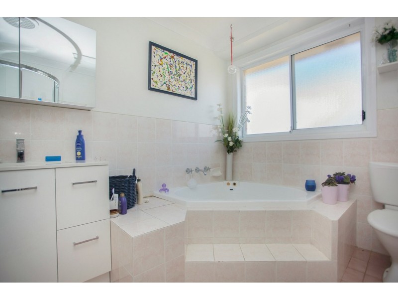 63 Clerke Street, Old Bar NSW 2430