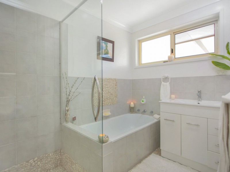 51 Molong Road, Old Bar NSW 2430