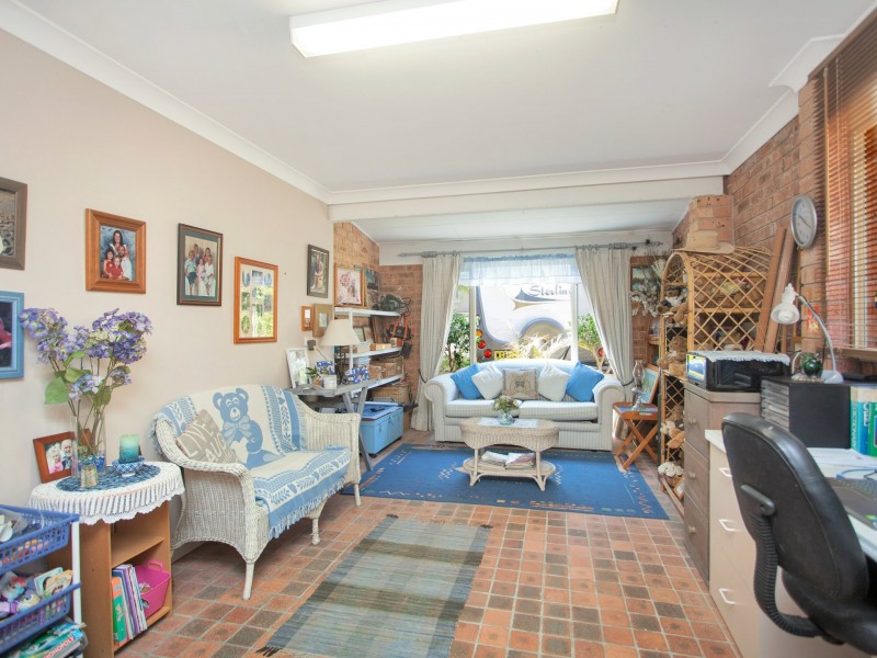 51 Molong Road, Old Bar NSW 2430