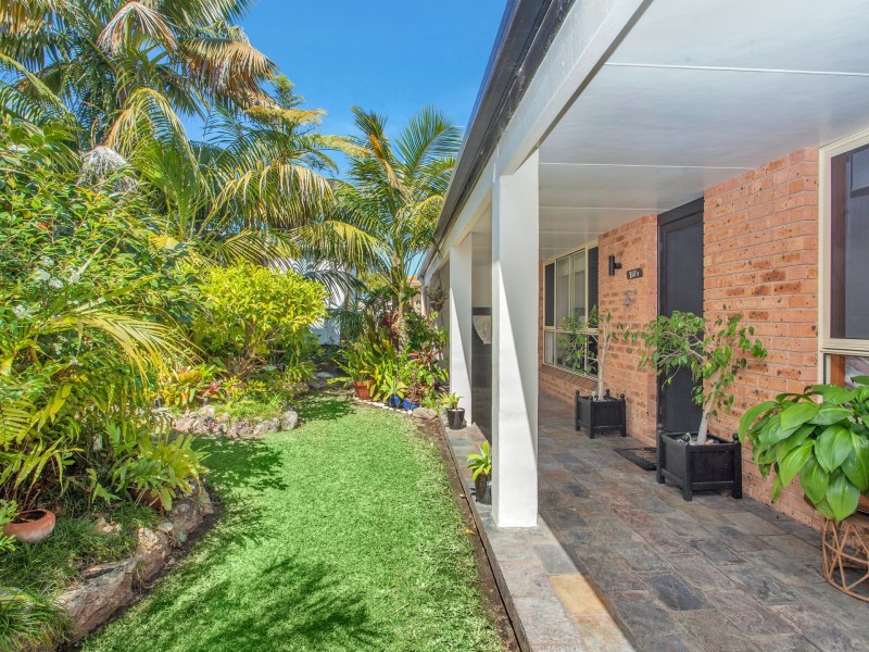 51 Molong Road, Old Bar NSW 2430