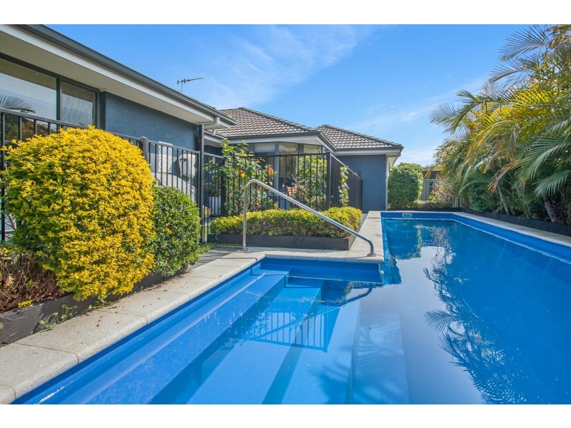 55 Bluehaven Drive, Old Bar NSW 2430