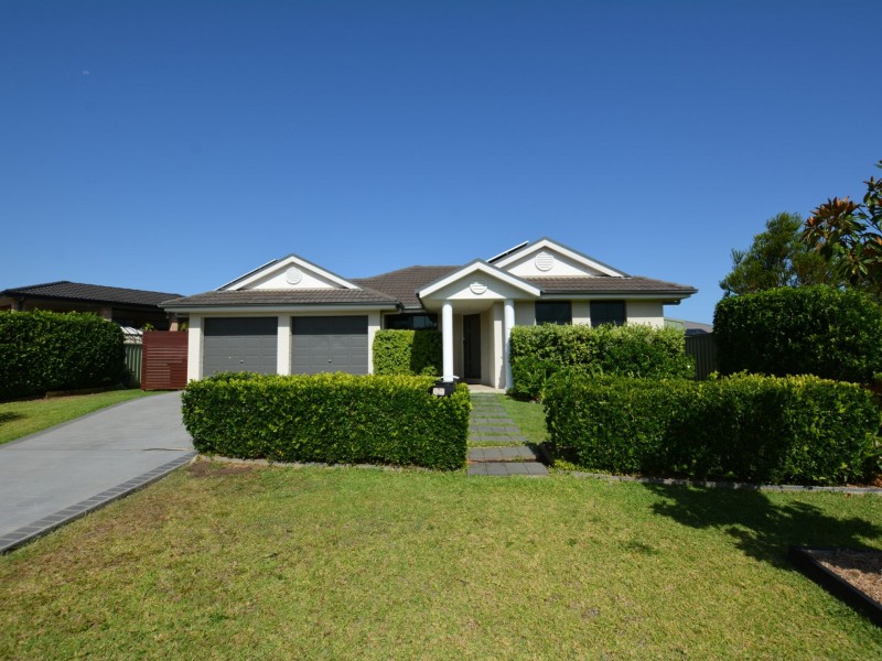 55 Bluehaven Drive, Old Bar NSW 2430