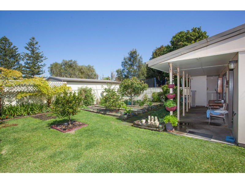 21 Richardson Street, Old Bar NSW 2430