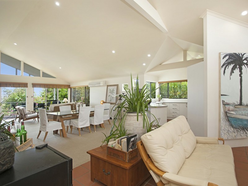 18 Lewis Street, Old Bar NSW 2430