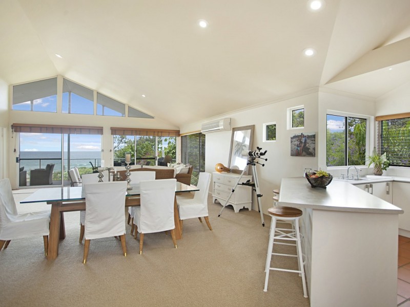 18 Lewis Street, Old Bar NSW 2430