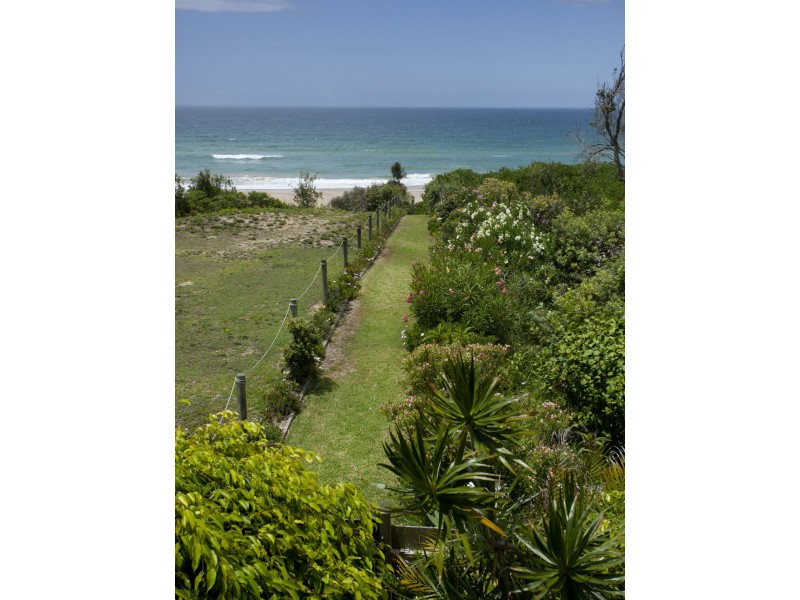 18 Lewis Street, Old Bar NSW 2430