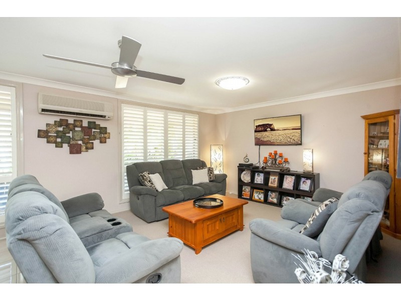 17 South Heron Road, Old Bar NSW 2430