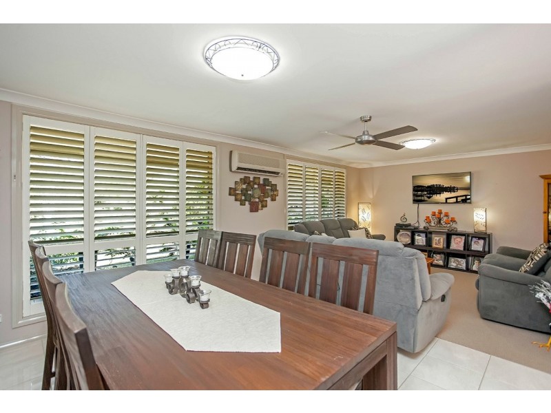 17 South Heron Road, Old Bar NSW 2430
