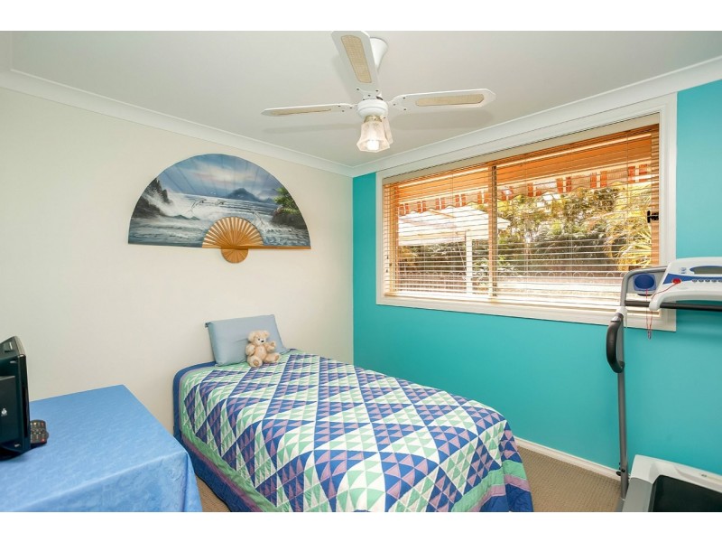 17 South Heron Road, Old Bar NSW 2430