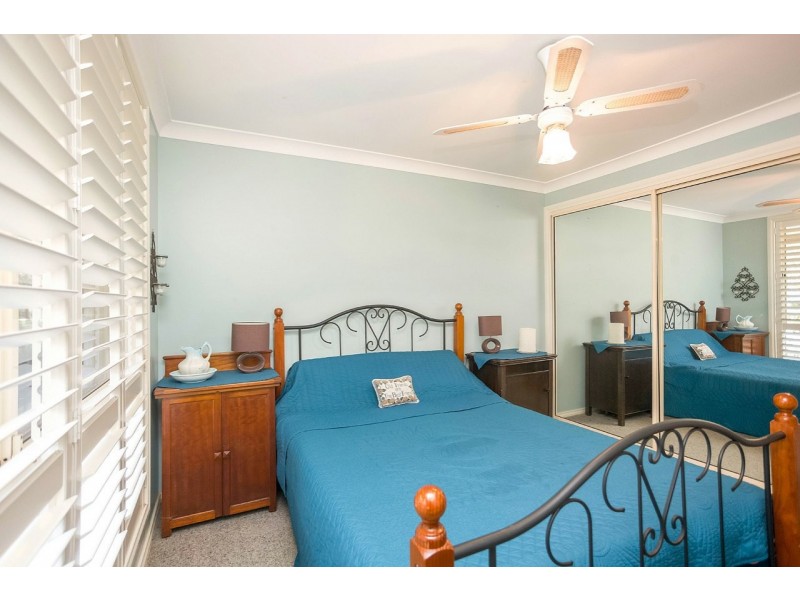 17 South Heron Road, Old Bar NSW 2430