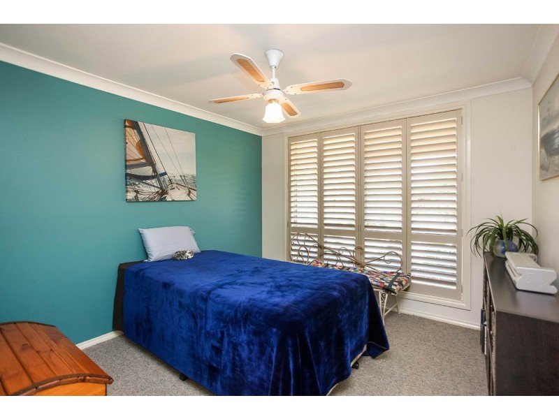 17 South Heron Road, Old Bar NSW 2430