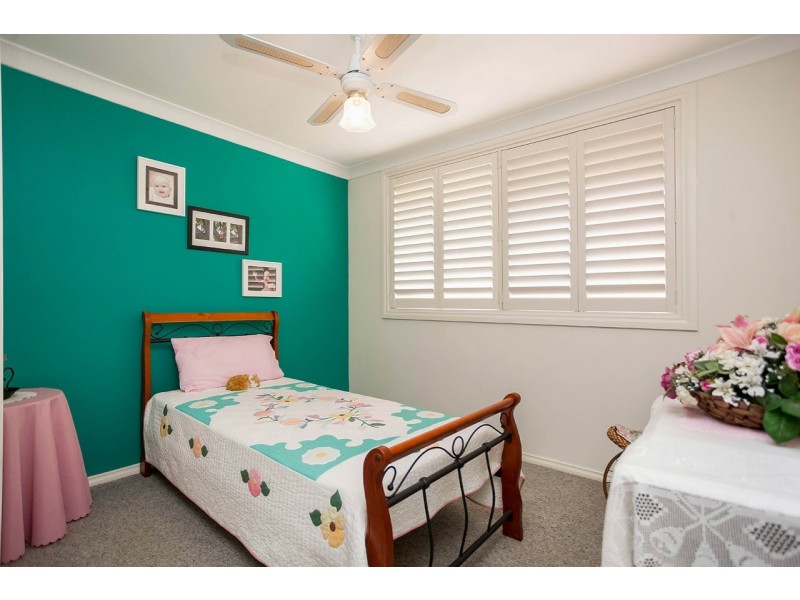 17 South Heron Road, Old Bar NSW 2430