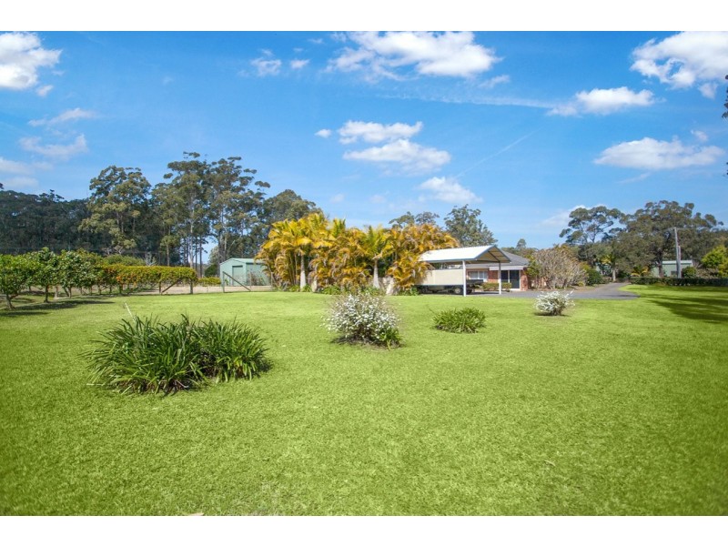 17 South Heron Road, Old Bar NSW 2430