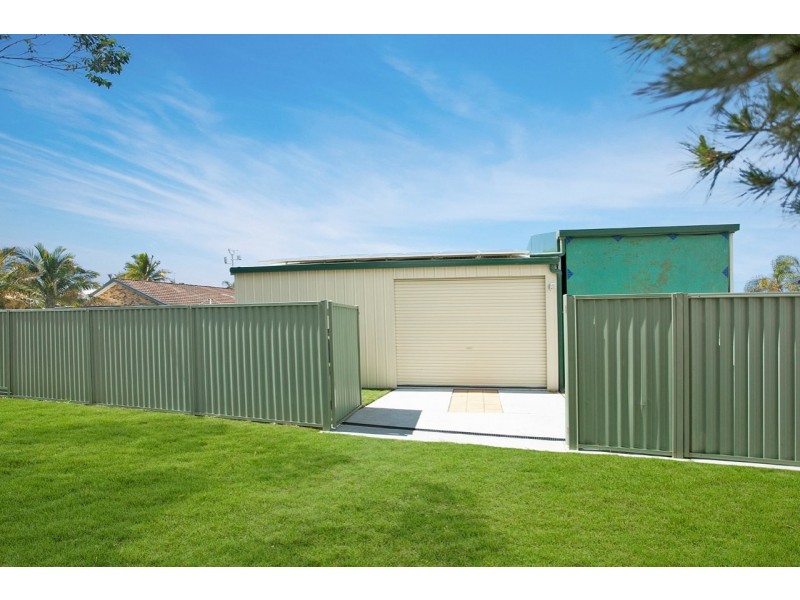 19 Pryor Crescent, Old Bar NSW 2430