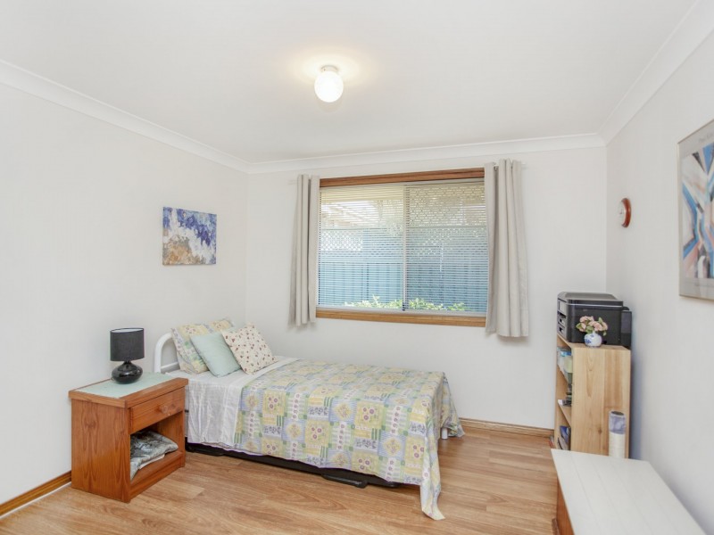 2/74 Old Bar Road, Old Bar NSW 2430