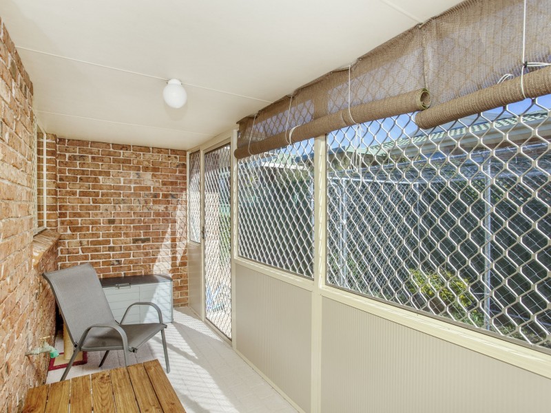 2/74 Old Bar Road, Old Bar NSW 2430