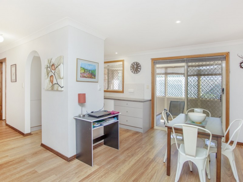 2/74 Old Bar Road, Old Bar NSW 2430