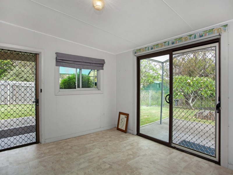 15 Hall Street, Old Bar NSW 2430