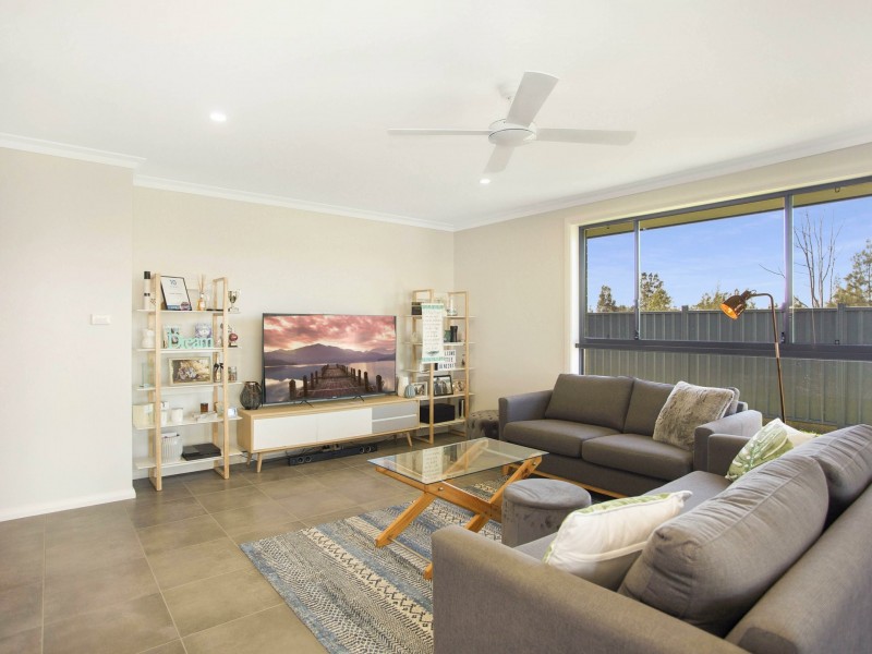 19 Tropicbird Crescent, Old Bar NSW 2430