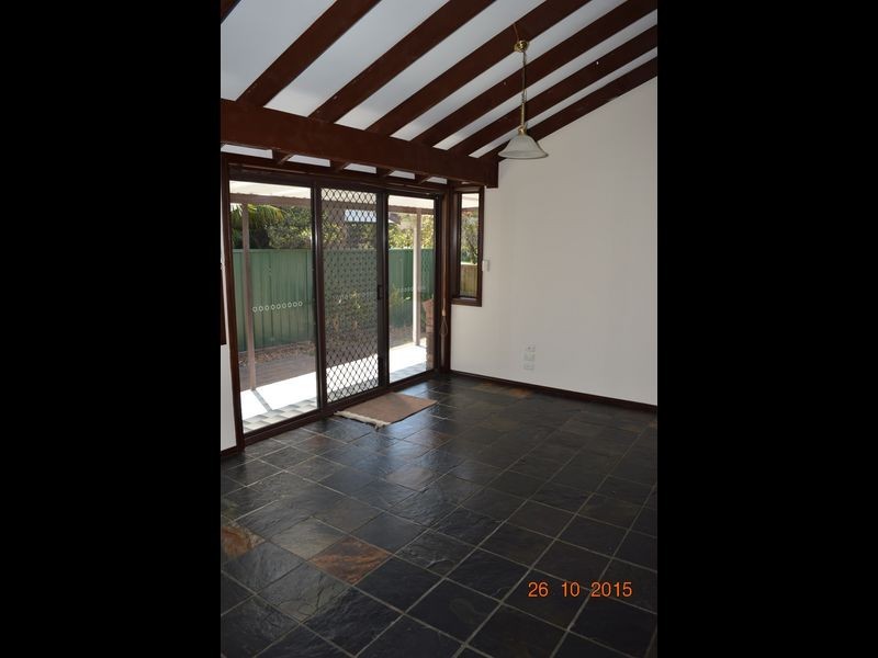 20 Bellevilla Parade, Old Bar NSW 2430