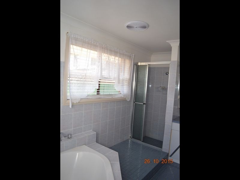 20 Bellevilla Parade, Old Bar NSW 2430