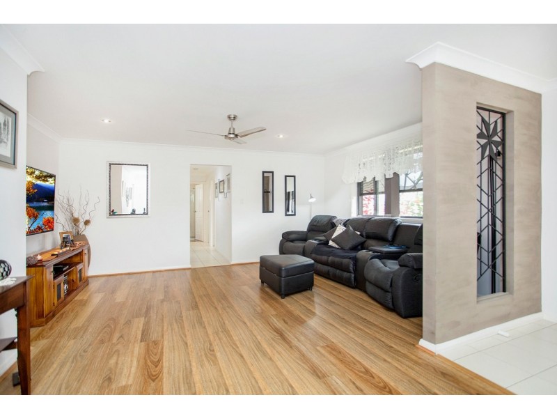 7 Mackerel Way, Old Bar NSW 2430