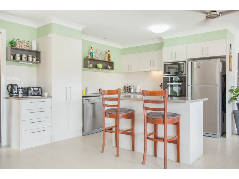 7 Mackerel Way, Old Bar NSW 2430