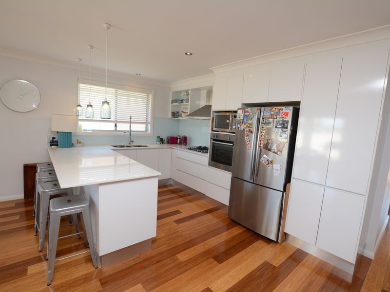 2 Rosier Place, Old Bar NSW 2430