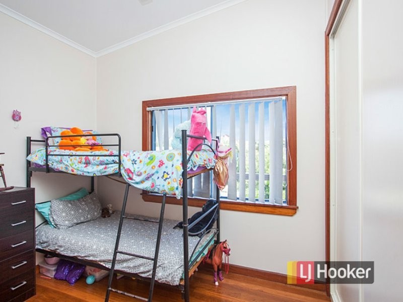 16 Old Bar Road, Old Bar NSW 2430