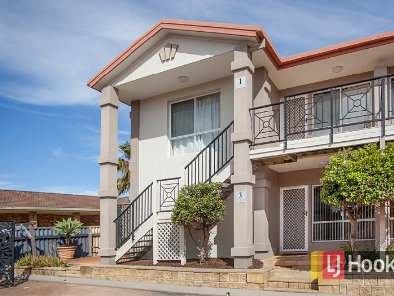 3/32 Lewis Street, Old Bar NSW 2430