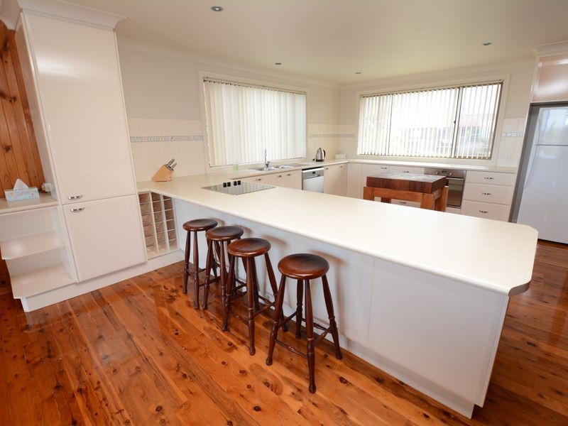6 Pacific Street, Wallabi Point NSW 2430