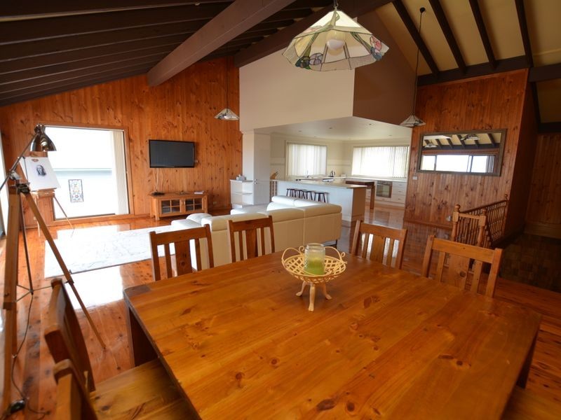 6 Pacific Street, Wallabi Point NSW 2430