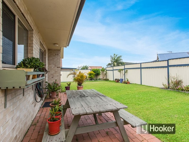 15 Berber Road, Old Bar NSW 2430