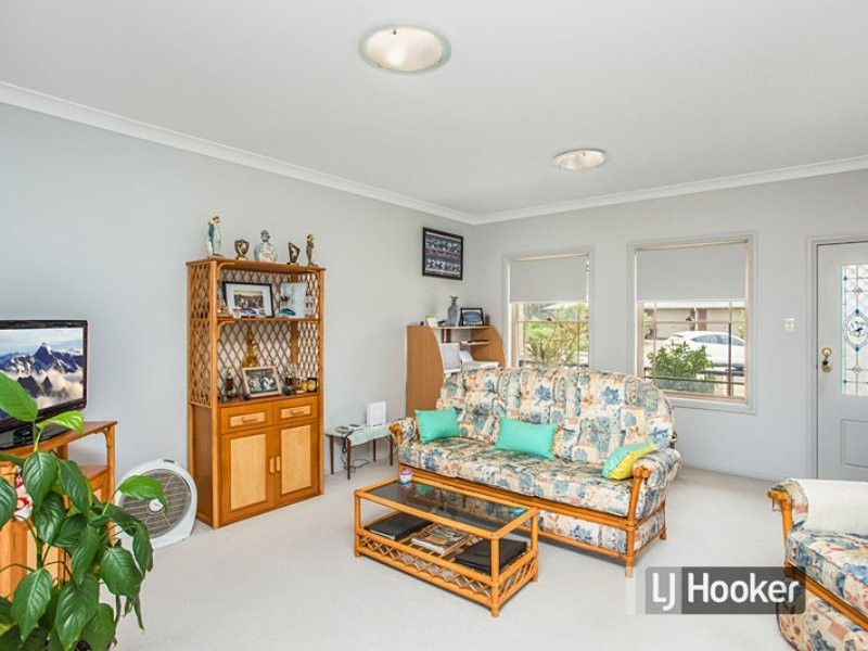 15 Berber Road, Old Bar NSW 2430