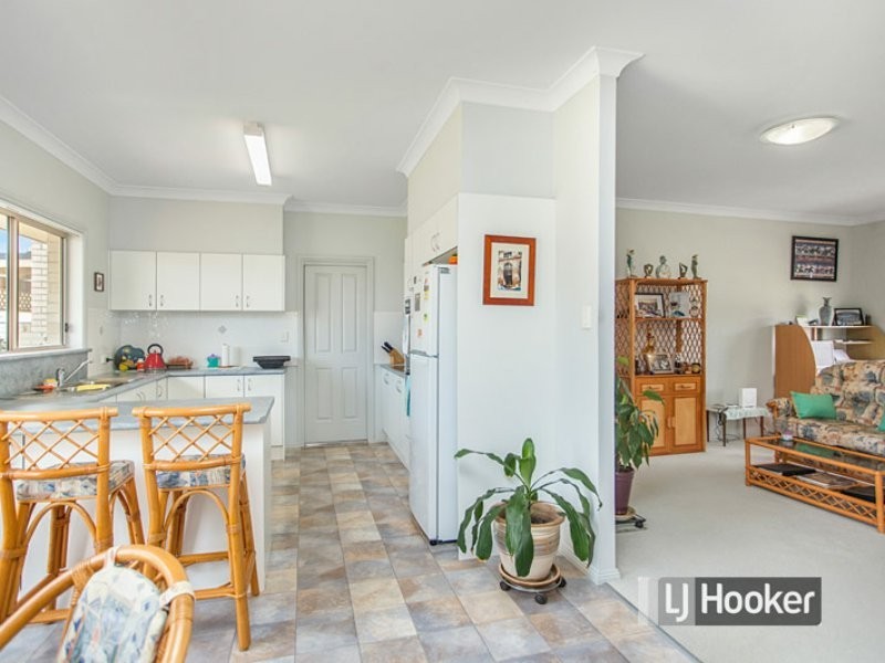 15 Berber Road, Old Bar NSW 2430