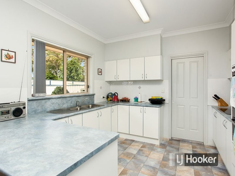 15 Berber Road, Old Bar NSW 2430