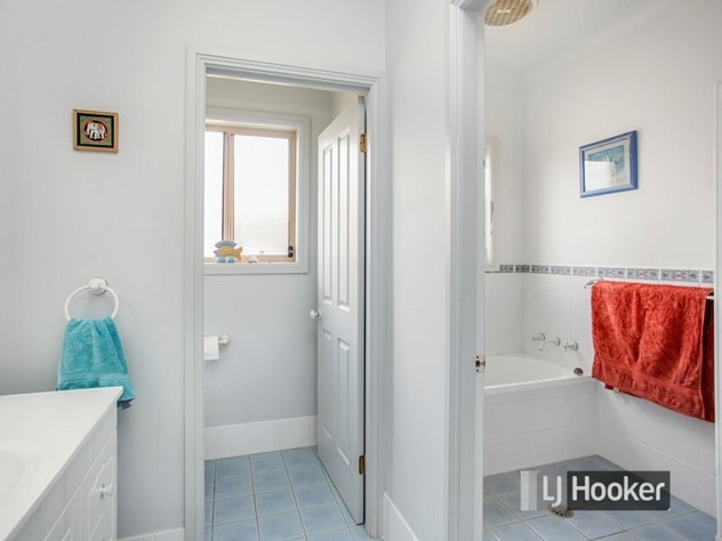 15 Berber Road, Old Bar NSW 2430