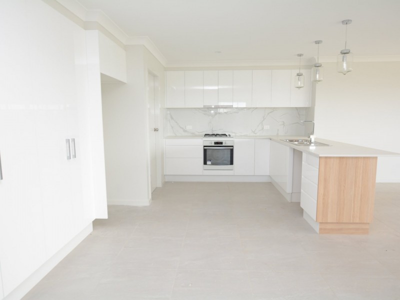 11 Ondaroo Crescent, Old Bar NSW 2430