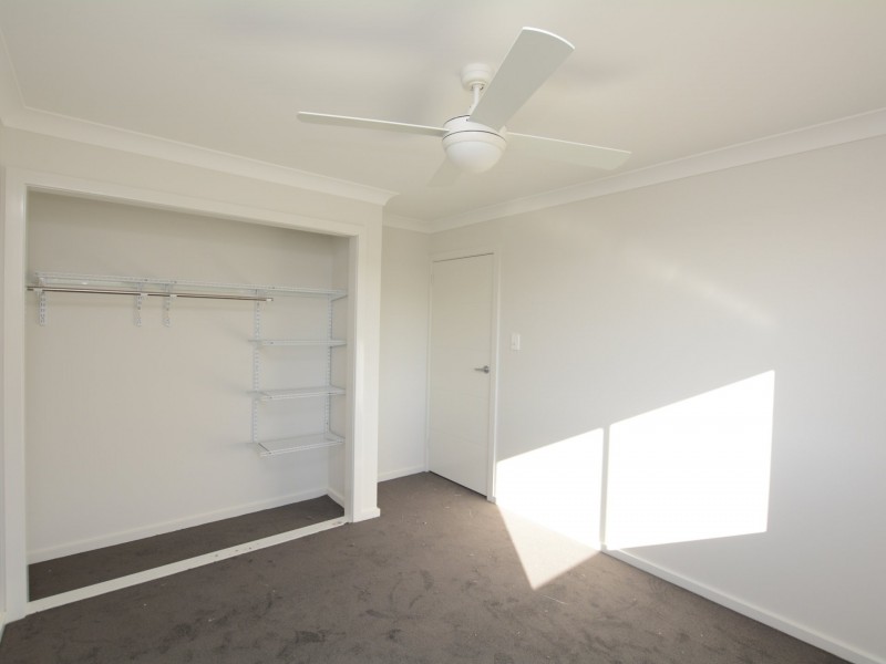 11 Ondaroo Crescent, Old Bar NSW 2430