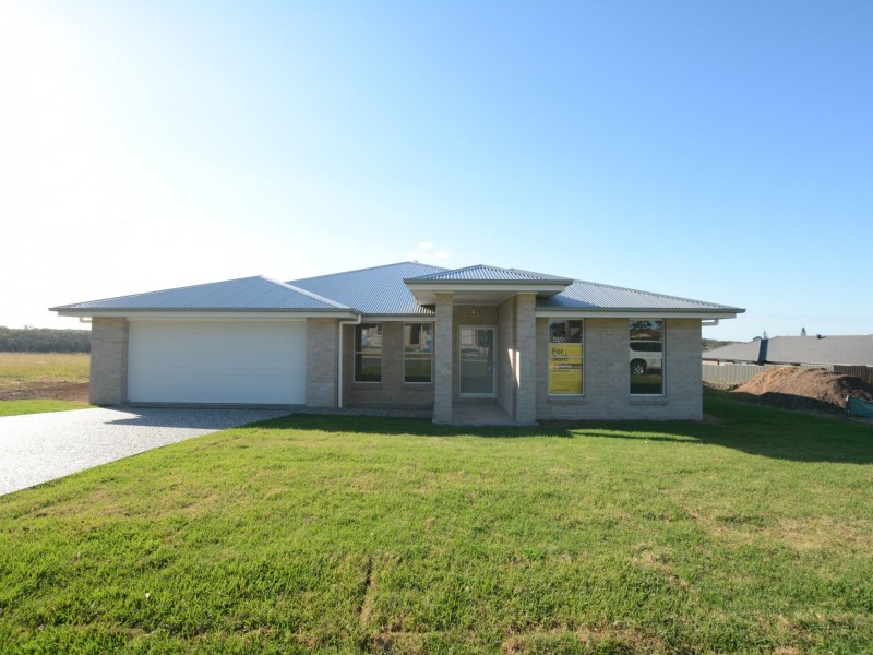 11 Ondaroo Crescent, Old Bar NSW 2430