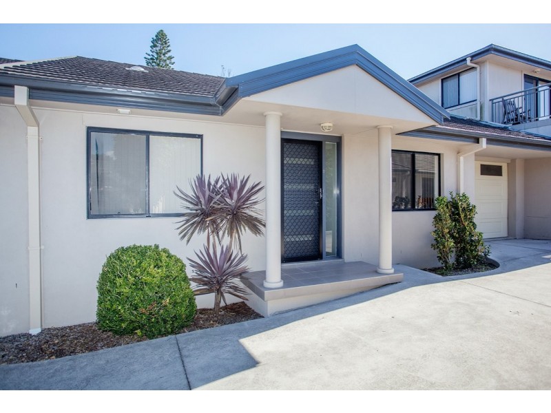 2/15 Connell Street, Old Bar NSW 2430