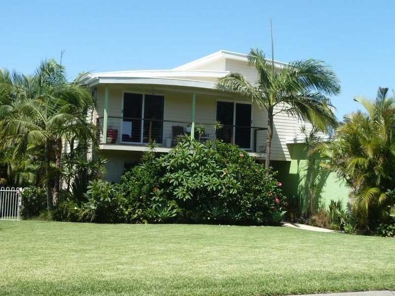 22 Surfsound Avenue, Wallabi Point NSW 2430