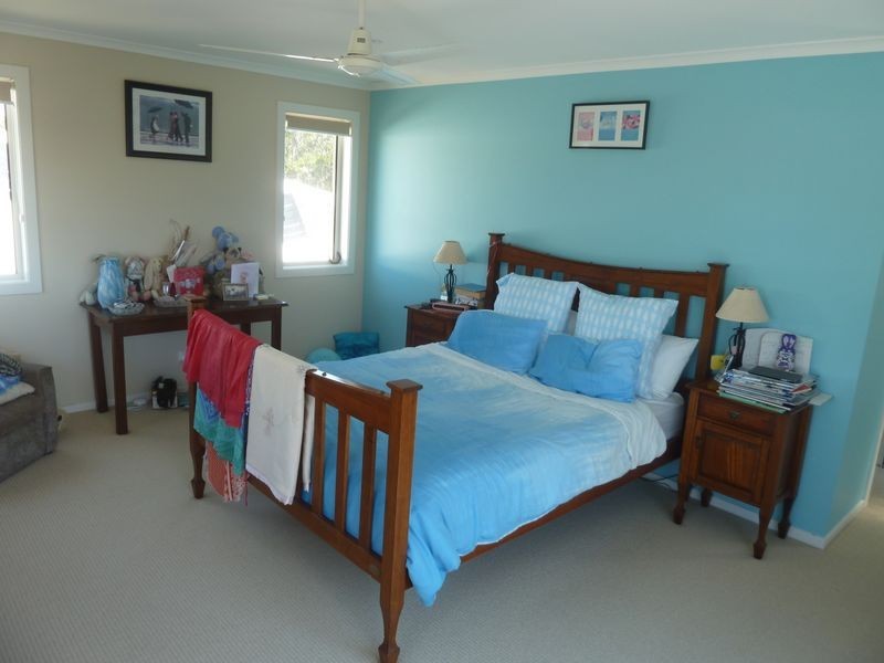 22 Surfsound Avenue, Wallabi Point NSW 2430